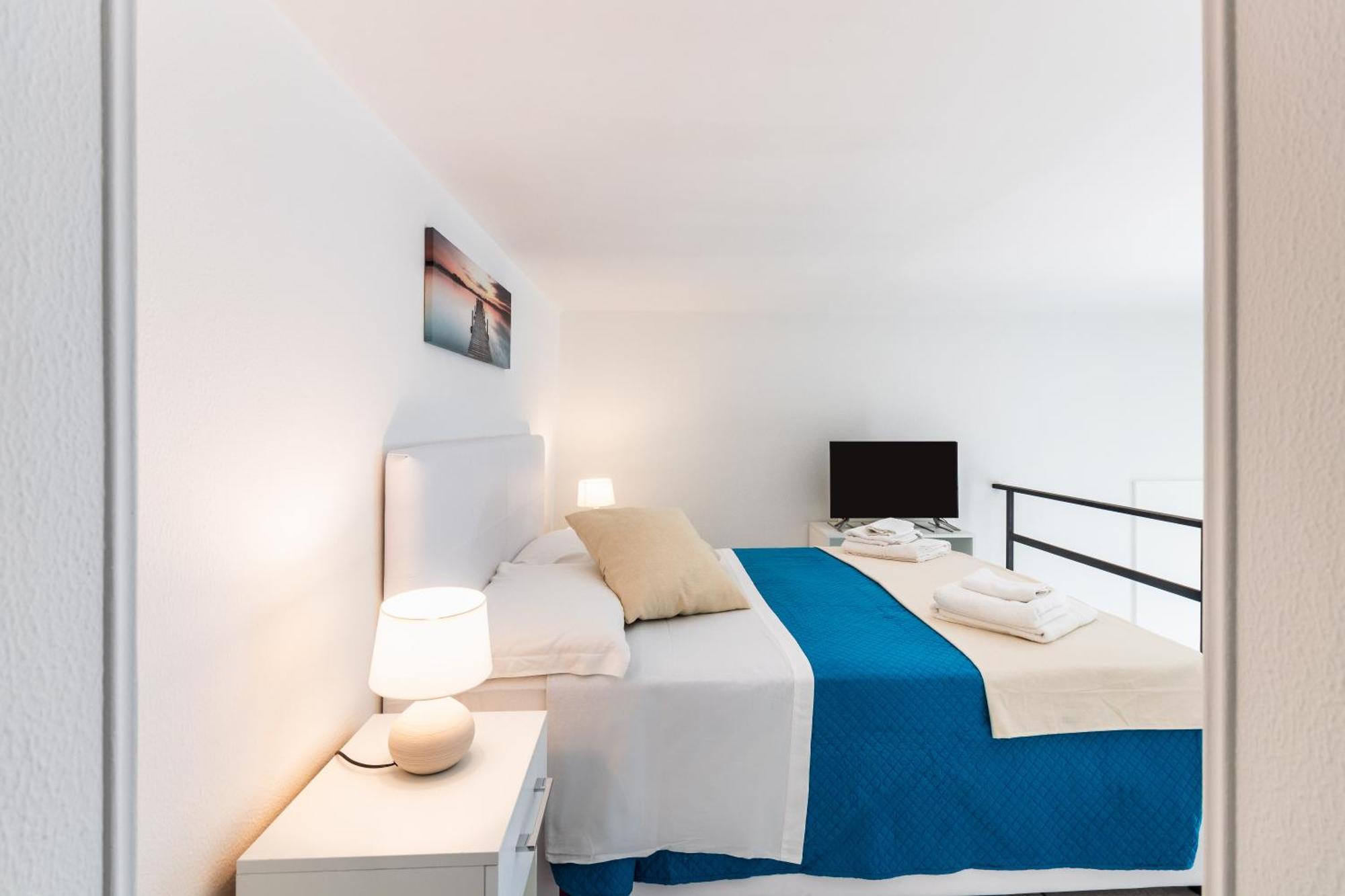 Fronte Mare Apartments Syracuse Room photo