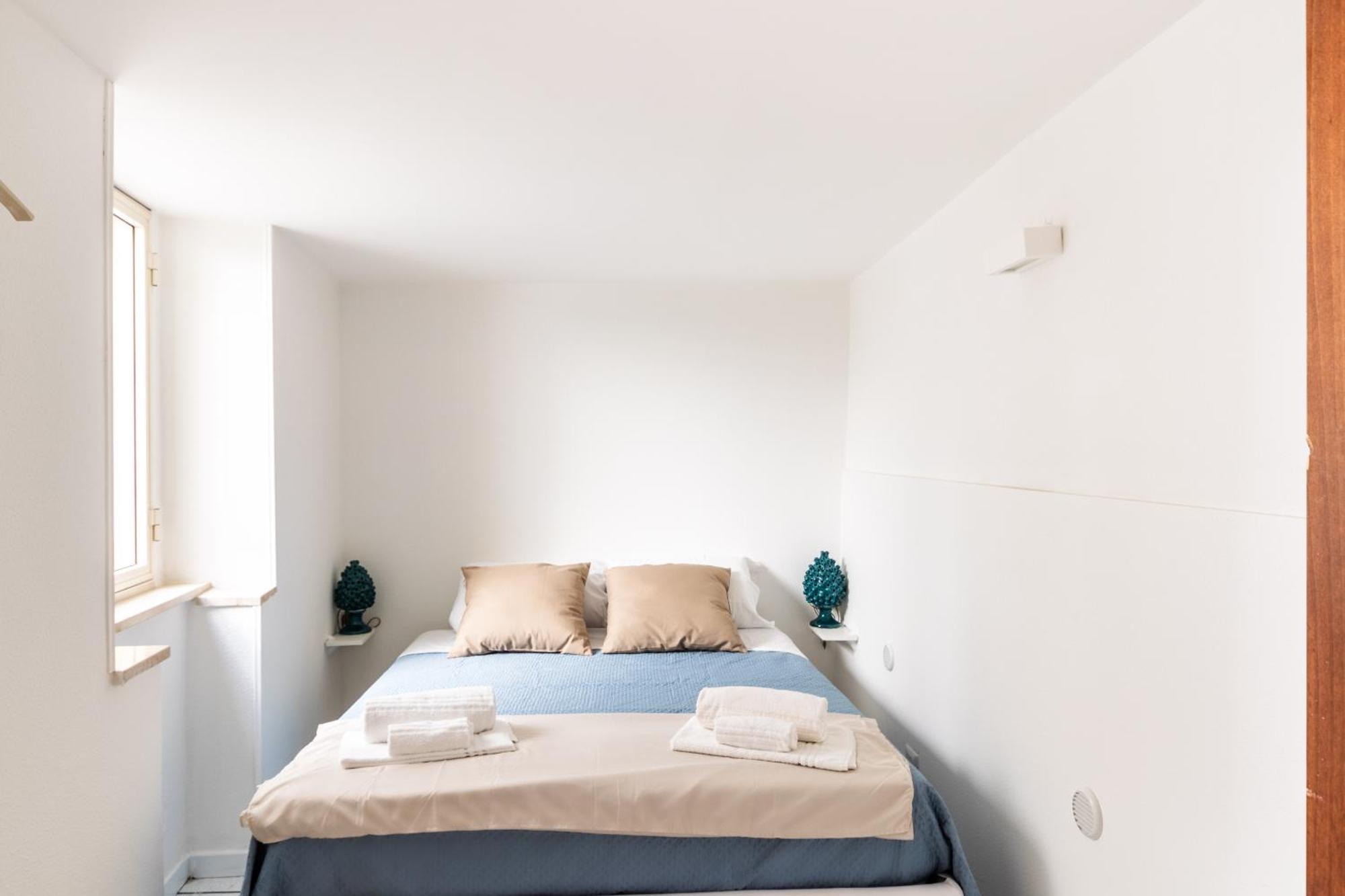 Fronte Mare Apartments Syracuse Room photo
